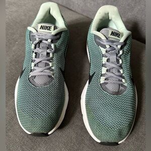 Women’s Nike Running Sneakers Size 9